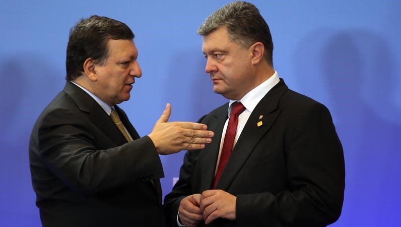 Баррозу уговаривал Порошенко подписать газовое соглашение с Россией