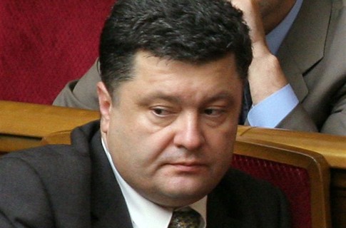 Порошенко заявил, что в ситуации с Иловайском виноваты «предатели»
