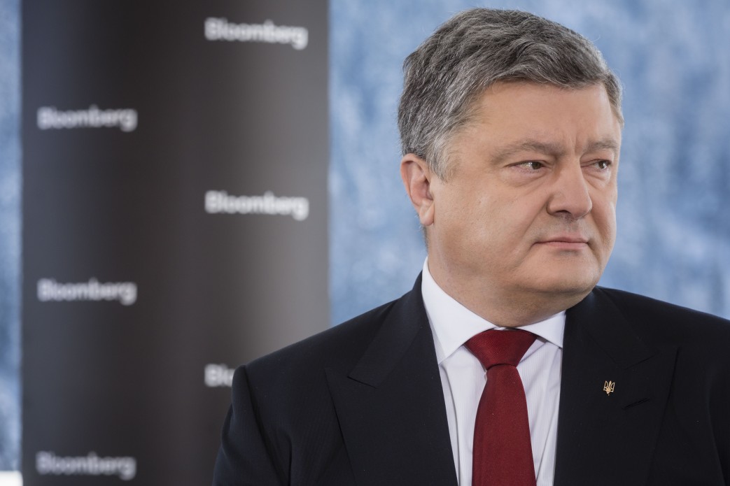 "Перестаньте убивать украинский народ и освободите нашу территорию!" - Порошенко в Хельсинки опозорил российских пропагандистов, отказав им в интервью