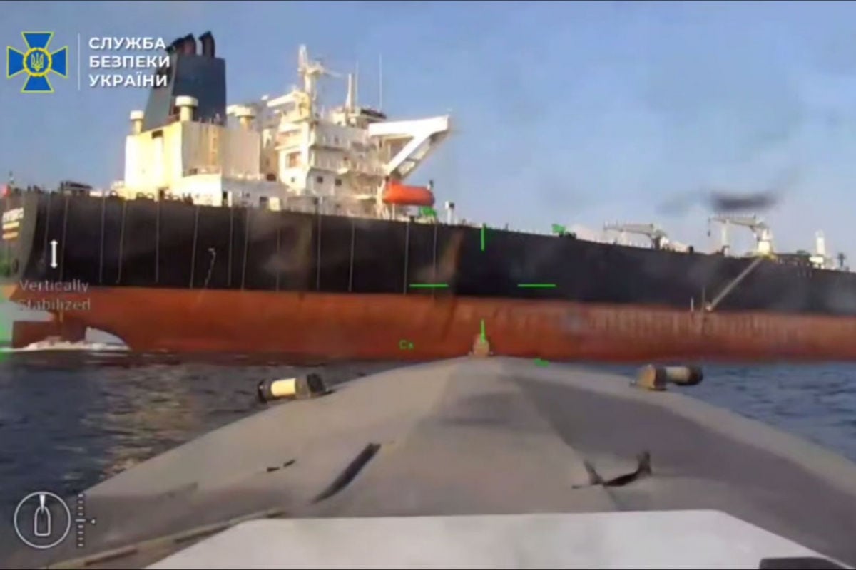 "Мамай" в деле: СБУ опубликовало видео удара по Avero, вывозившему нефть РФ в Китай и Индию