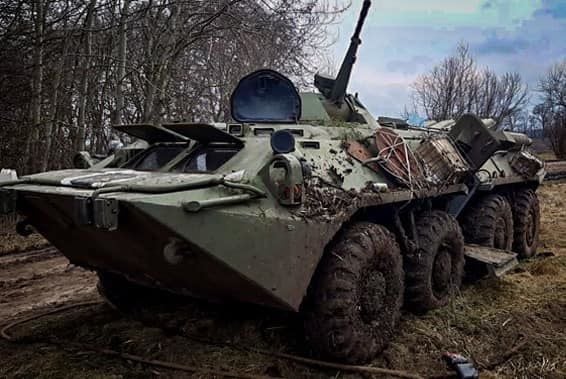 ССО Украины после "охоты" показали трофейный бронетранспортер и пушку "МСТА-Б" армии Путина