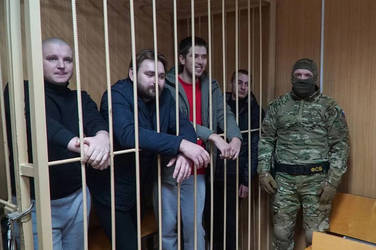 Украинских моряков отпустят: источник рассказал, кому и когда Путин отдаст пленных
