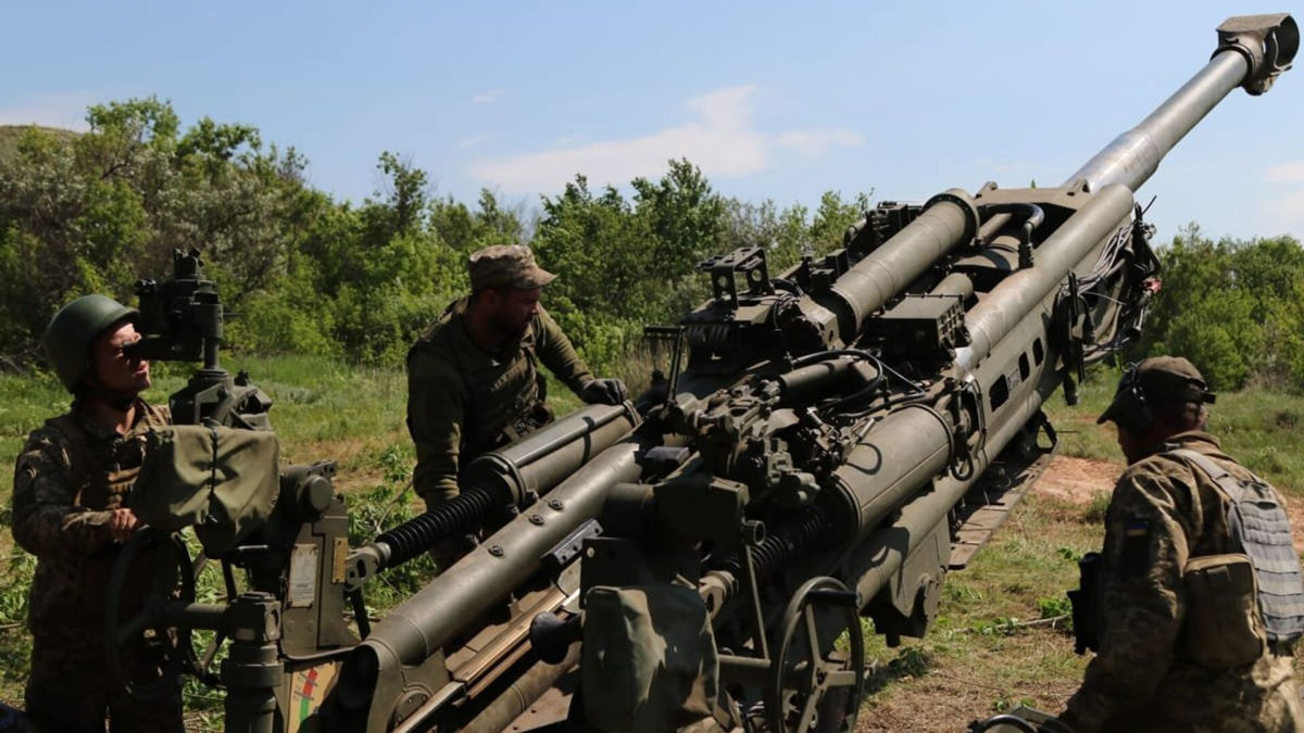 "Силы обороны имеют успехи", - Сырский показал уничтожение российского танка под Бахмутом