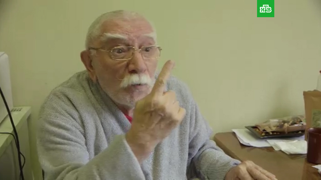 "Она добивалась, чтобы у нас родился ребенок… Только авантюрист сможет придумать 80-летнему родить ребенка", - Джихарханян раскрыл подробности скандала с юной супругой