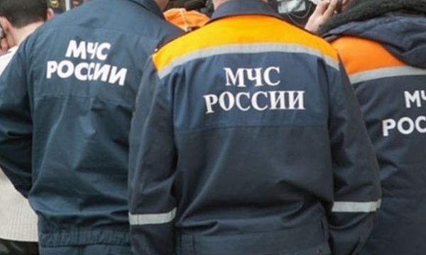 В МЧС РФ намерены до утра разгребать завалы дома в Междуреченске: в бетонном "плену" могут находиться около 15 граждан