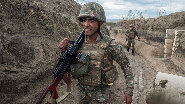 Россия направила в Армению бронетехнику для войны с Азербайджаном