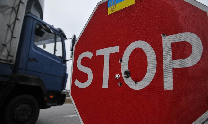Россия открыто угрожает Украине иском в ВТО из-за блокады российских фур