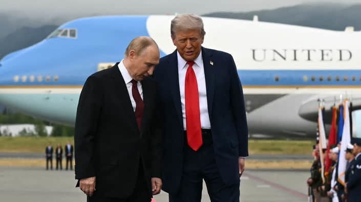 Трамп хочет заключить новые сделки с Россией еще до окончания войны – NYT
