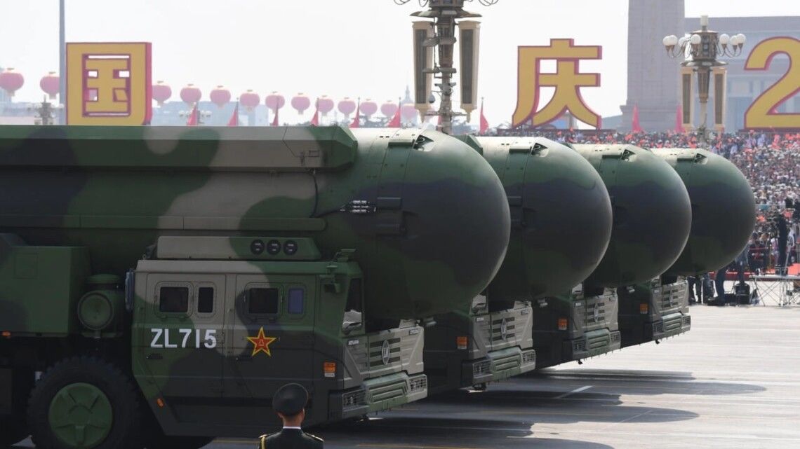 Китай резко нарастил производство ядерного оружия: в Пентагоне рассказали, когда будет тысяча боеголовок
