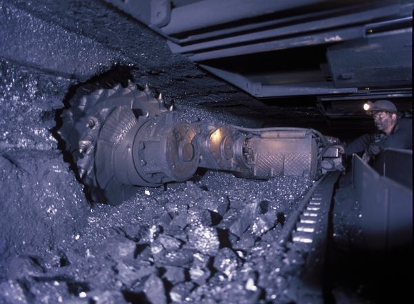 Ядерная капсула на Донбассе: затопление шахты "Юный коммунар" грозит катастрофой всему региону