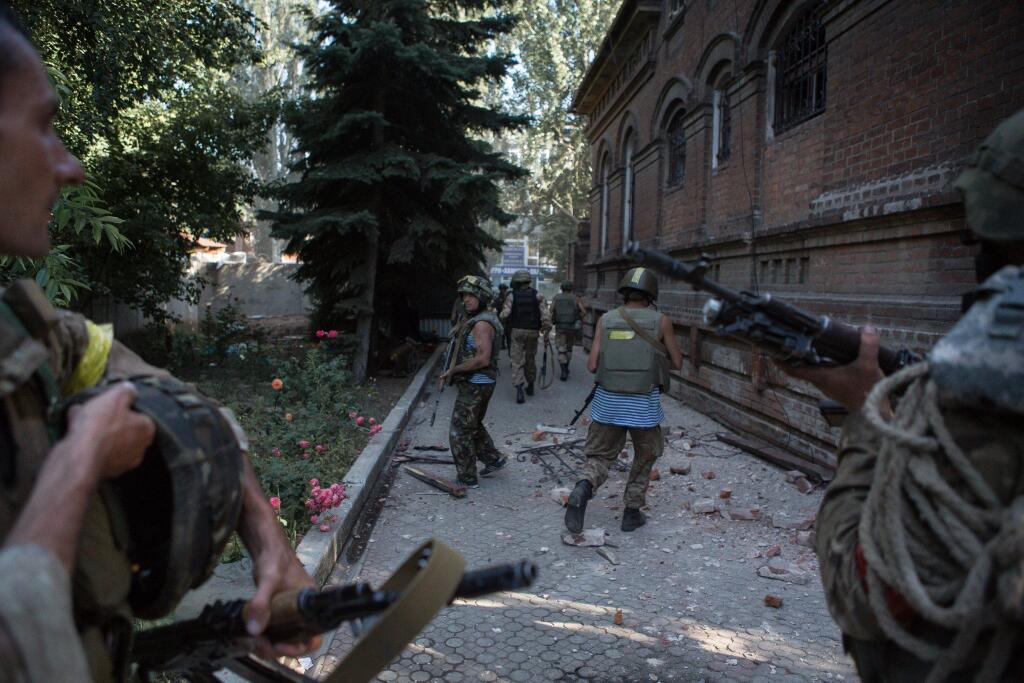 Украинская армия в Славянске: первые действия