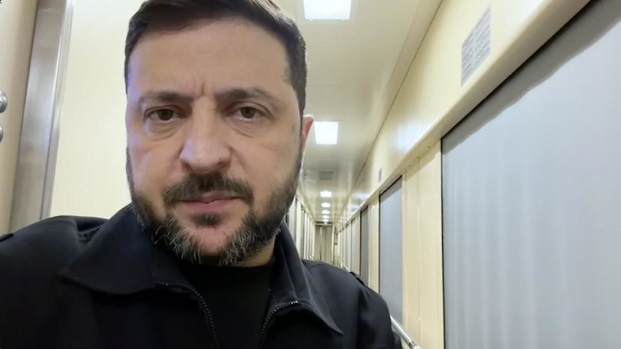 Зеленский поздравил народ Сирии с годовщиной освобождения, сказав то, что не смог Путин