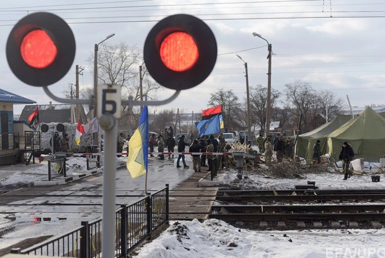 “Блокадников” оккупированного Донбасса поддержали депутаты еще одной области