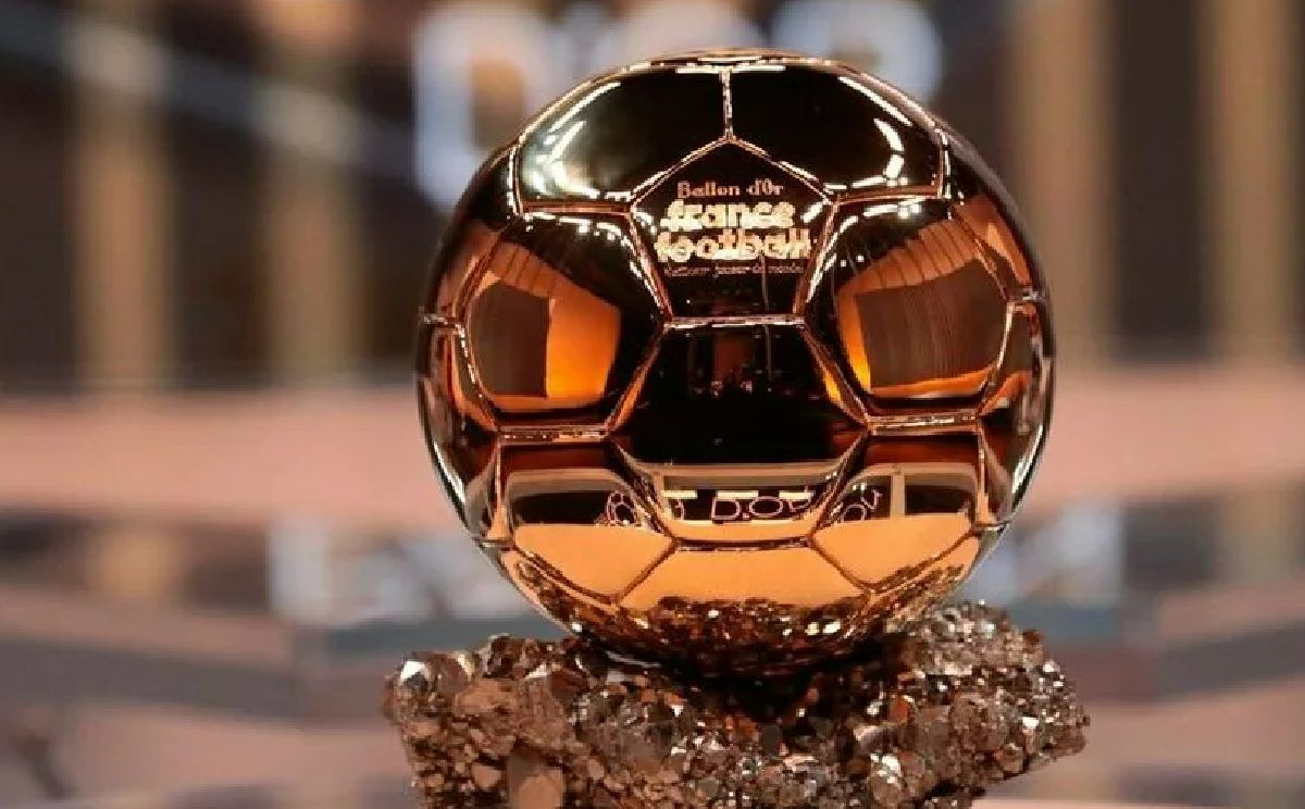 Не Месси: СМИ слили имя обладателя "Золотого мяча – 2021"
