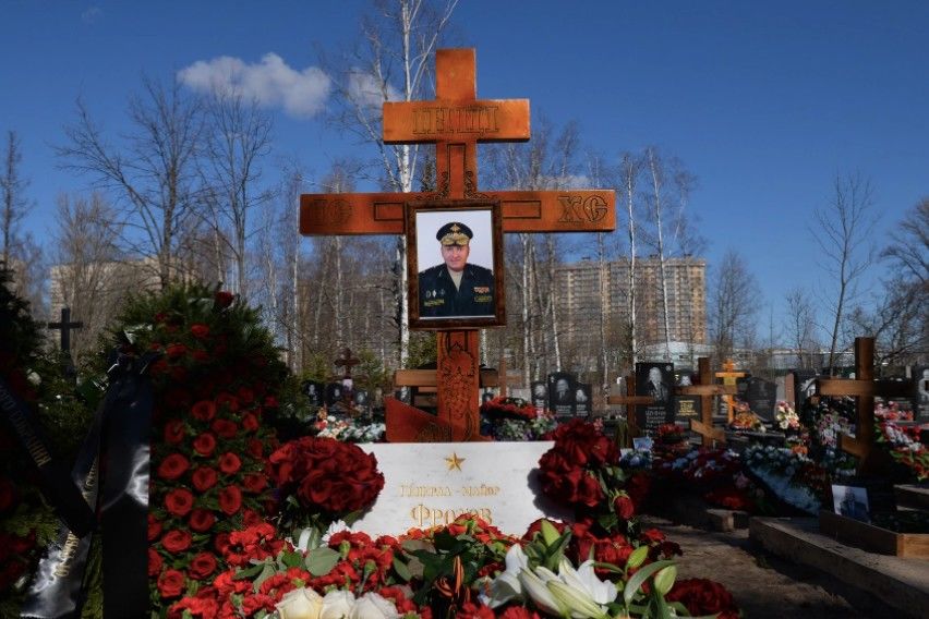 Мінус 8-й генерал: в Україні ліквідовано замкомандувача 8-ї армії ЗС РФ Фролова, похований у Петербурзі