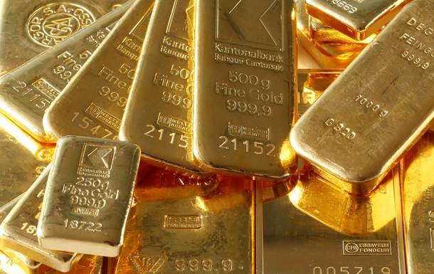 Золотовалютные резервы России за неделю упали на $2,4 млрд