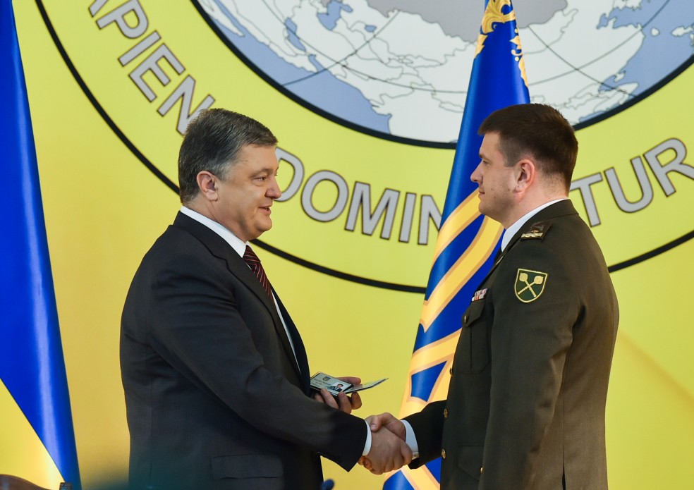 Порошенко познакомил с новым главным разведчиком Украины: Василий Бурба должен вывести Украину к авангардным достижениям в сфере защиты и обороны