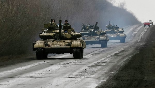 Штаб АТО: украинские военные завершают отвод тяжелого вооружения