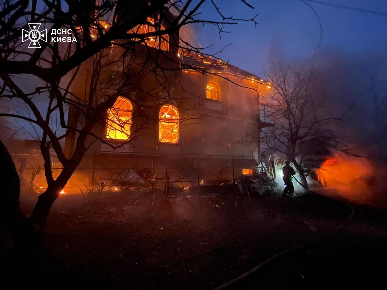 Армия РФ нанесла массированный комбинированный удар по Киеву и области: раскрыты цели атаки