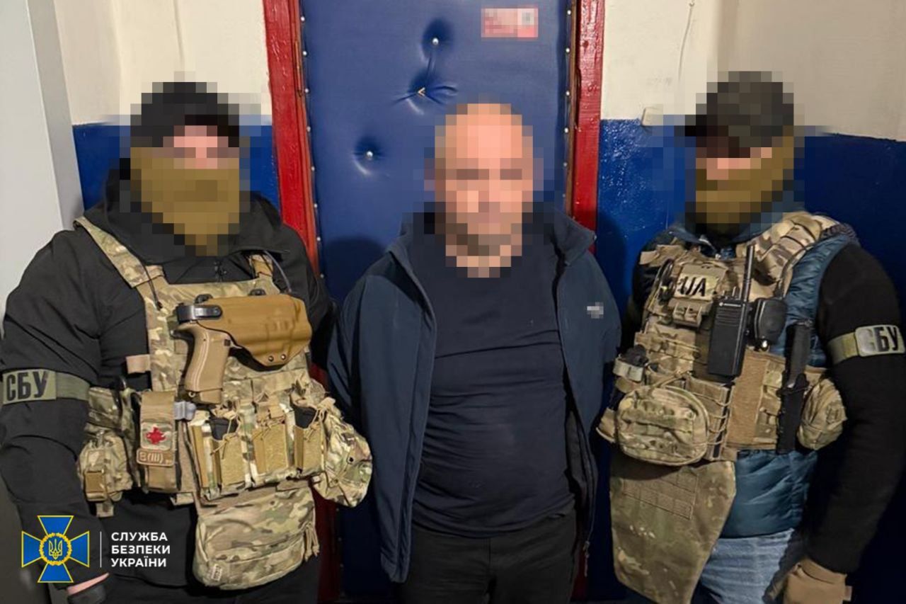 Делал бомбы для терактов в Украине: СБУ задержала в Одессе агента ФСБ 