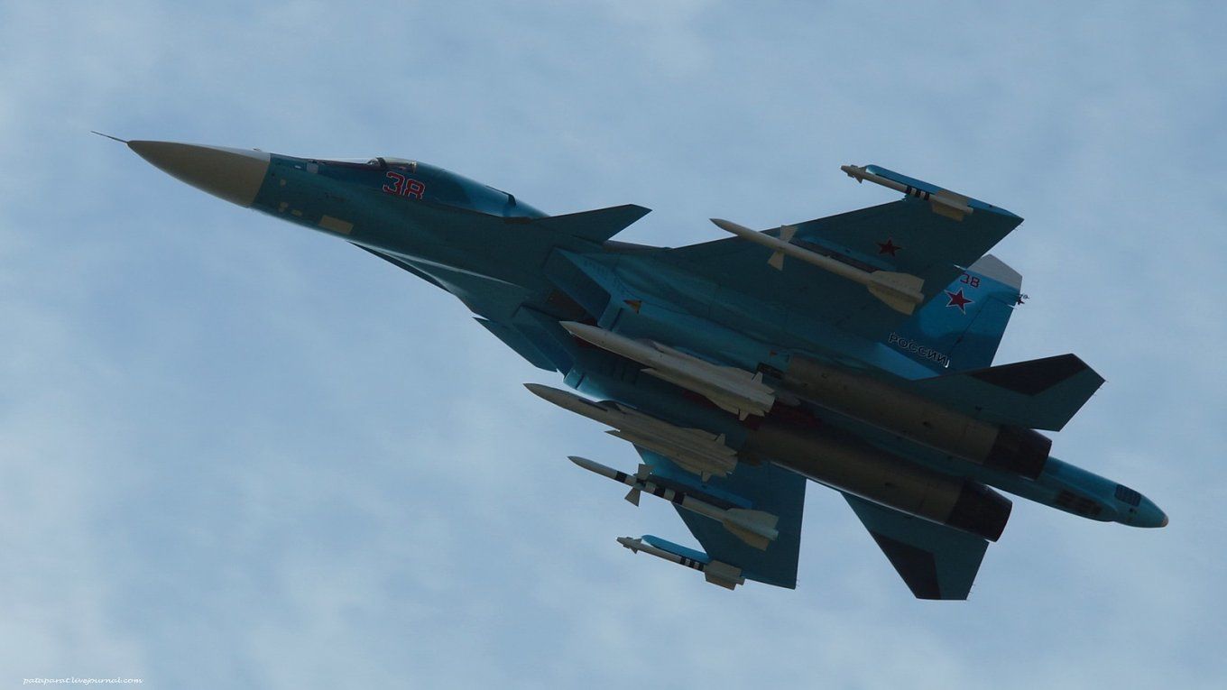 Угроза для Украины: Россия возвращает полк фронтовых бомбардировщиков "Су-34" под Воронеж