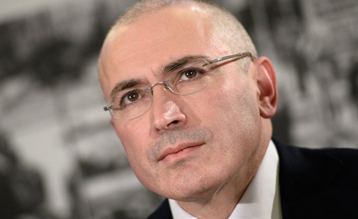 Оппозиция объединяется против Путина: Ходорковский покидает "Открытую Россию" и присоединяется к Навальному