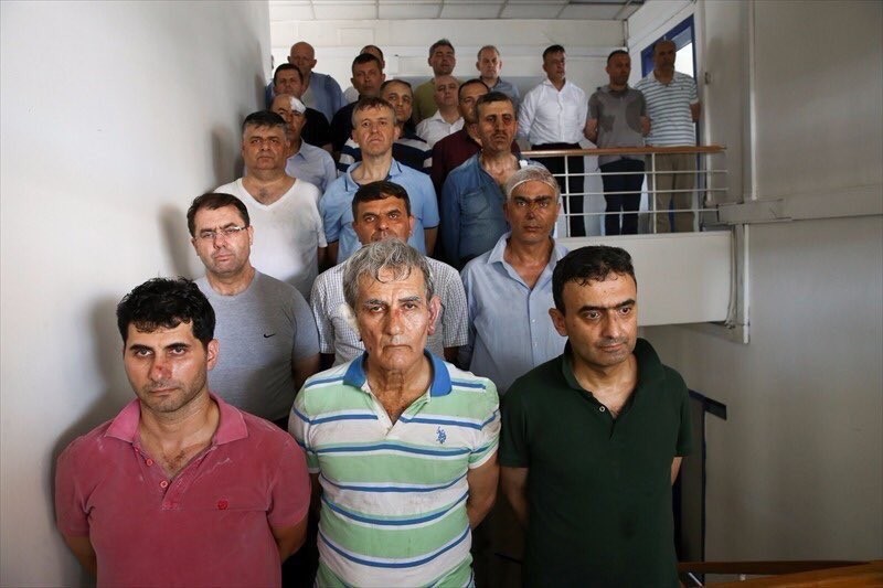 Эрдоган "обезглавил" турецкую армию: появились снимки десятков избитых и арестованных генералов