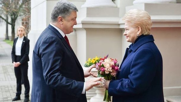 "Настоящий друг Украины": на встречу к Порошенко прибыла глава Литвы Грибаускайте – видео
