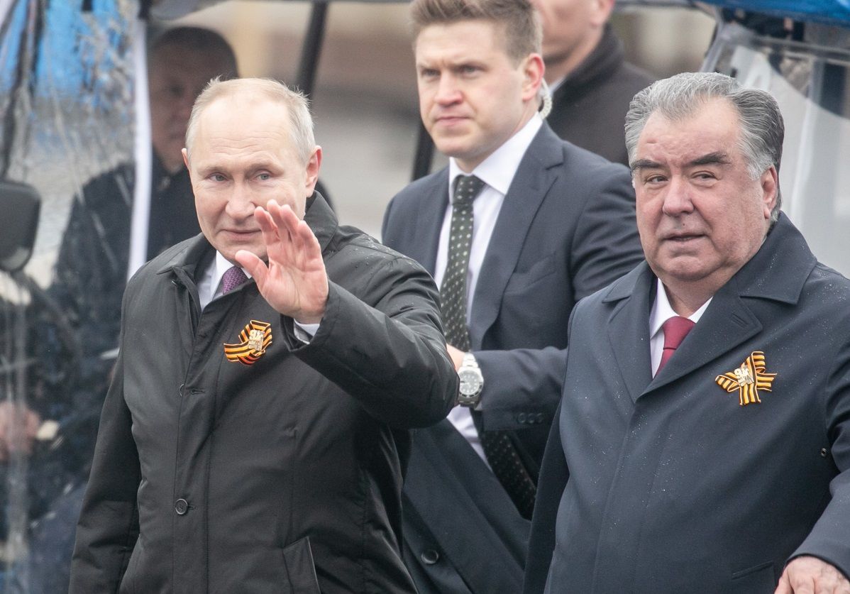 Как теракт в "Крокусе" подтвердил, что Россия – враг Таджикистана, а президент Рахмон – вассал Путина