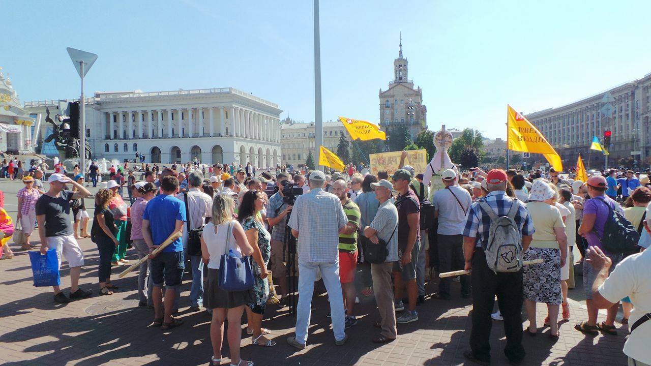 Опубликованы эксклюзивные кадры потасовки между полицией и протестующими вкладчиками банка "Михайловский"