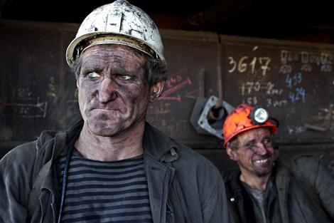 Власти “ДНР” после “шабаша” на железной дороге взялись за шахты – вагоны с углем стоят, предприятия на грани