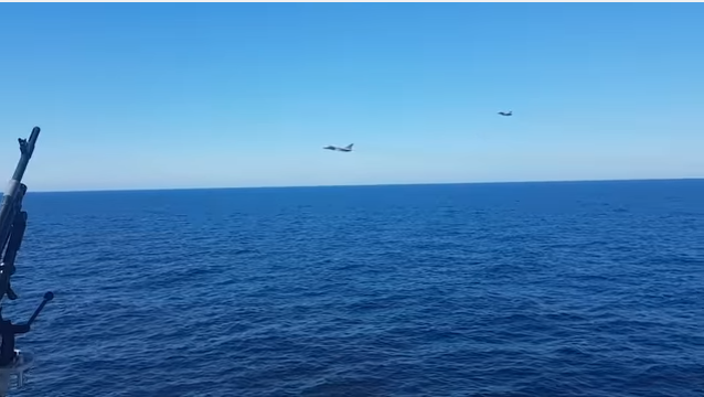 Появилось видео инцидента с истребителями России и кораблем НАТО