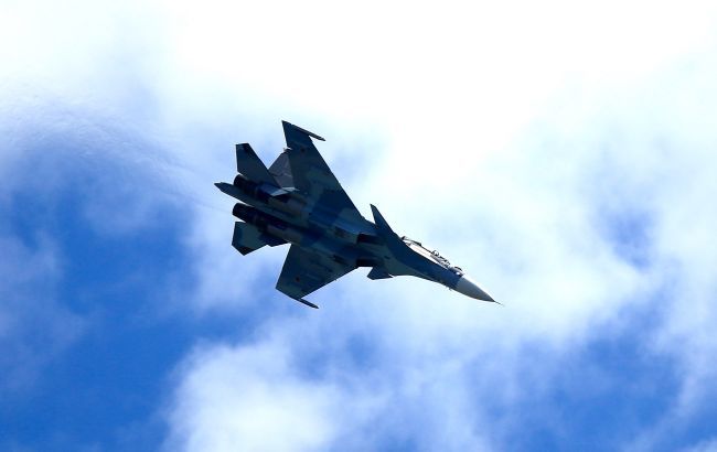 В Челябинске украинские военные сожгли российский истребитель "Су-34"