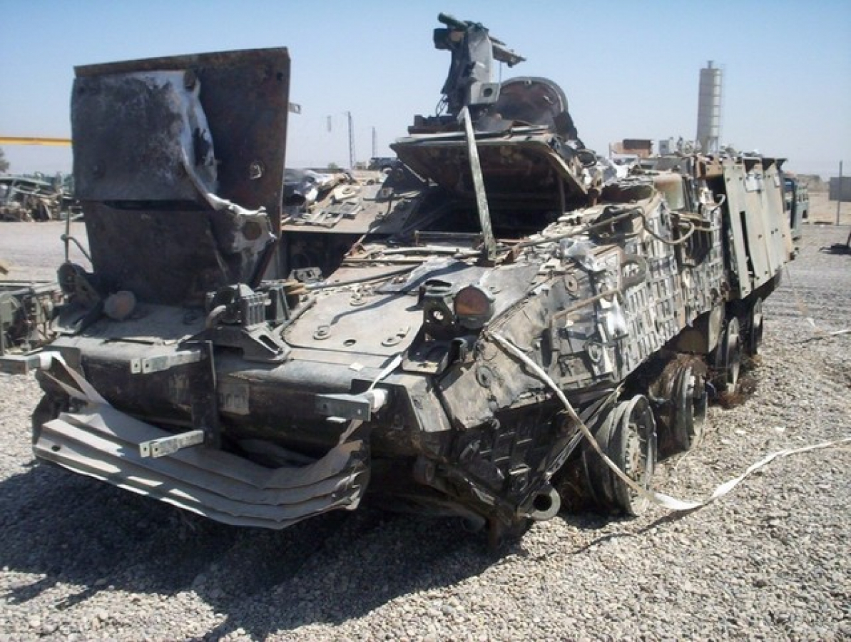 Подрыв российского БТР-82 в Сирии: видео, как турецкий тягач оттащил разбитую бронетехнику РФ