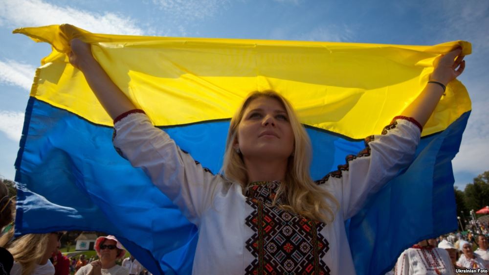 У Украины только один путь – быть сильными, и тогда украинцам п*****н, кто в Америке будет президентом, - украинский волонтер