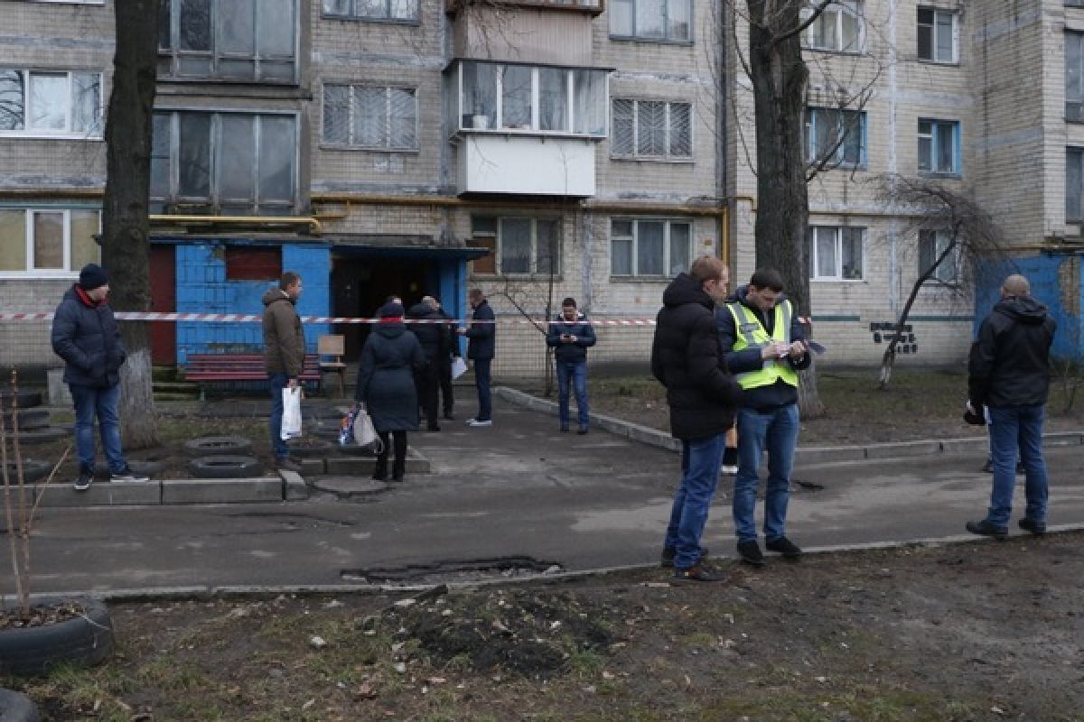 В Киеве в мешке найдено тело женщины: соседи рассказали, как в подвале оказалась погибшая