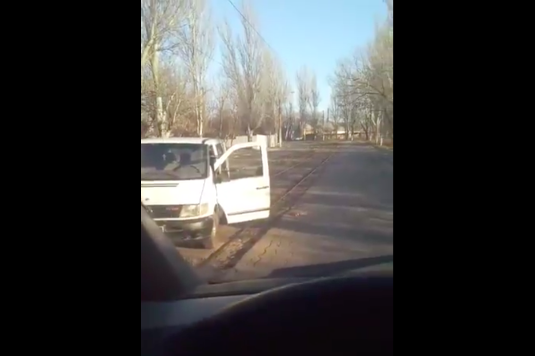 ​Загадочное происшествие с машиной и бананами всполошило Донецк: "Упаковали!"