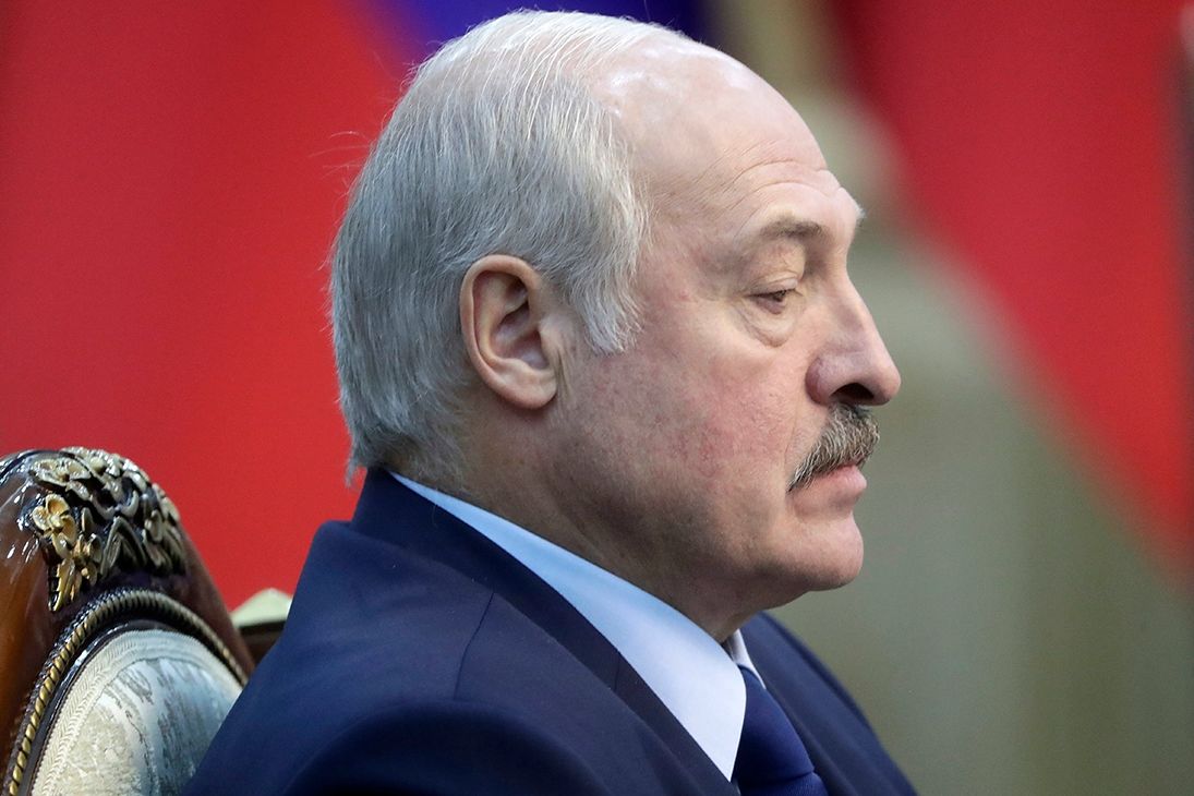 Лукашенко вывез группу детей с Донбасса в Беларусь