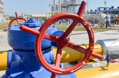 Еврокомиссия возобновляет трехсторонние переговоры по газу