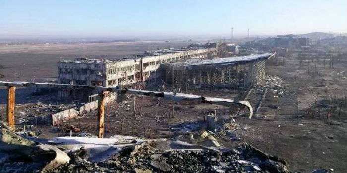 Советник Порошенко: ДНР подорвали новый терминал Донецкого аэропорта, много раненых