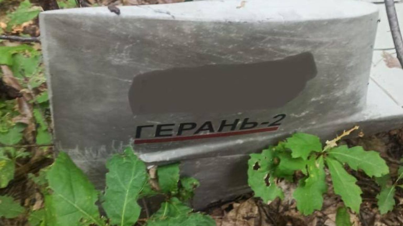 ​Группа беспилотников нанесла удар по складу с дронами-камикадзе в Брянске: в Сети появились кадры