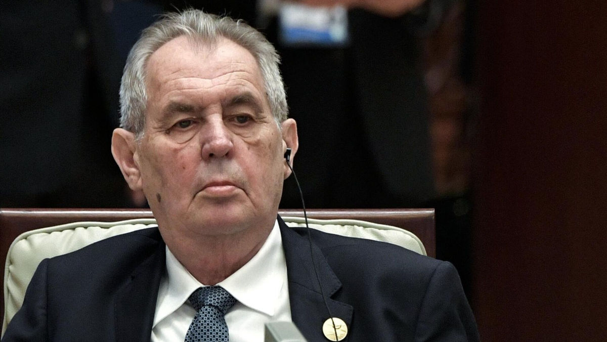 Бывший друг Кремля президент Чехии Земан призвал к поддержке Украины