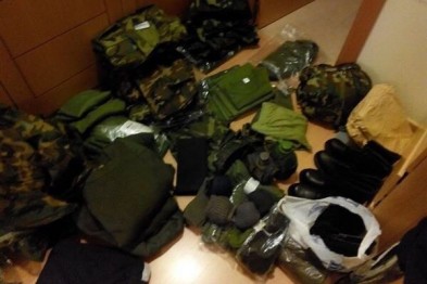 Испанские националисты передали теплые военные вещи батальону "Азов"