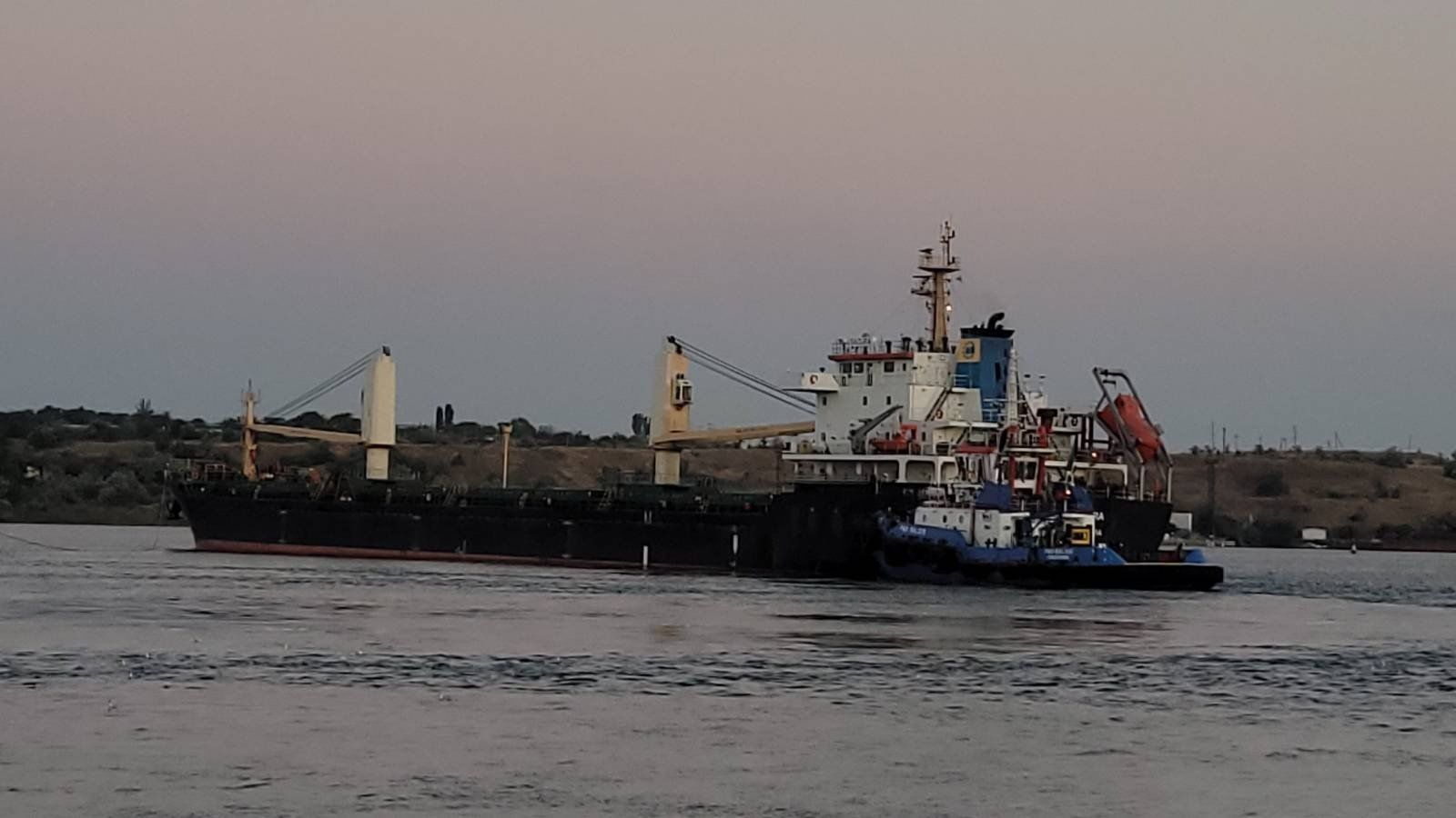 ​Из Южного вышел грузовой корабль: Киев озвучил планы относительно "зернового соглашения"