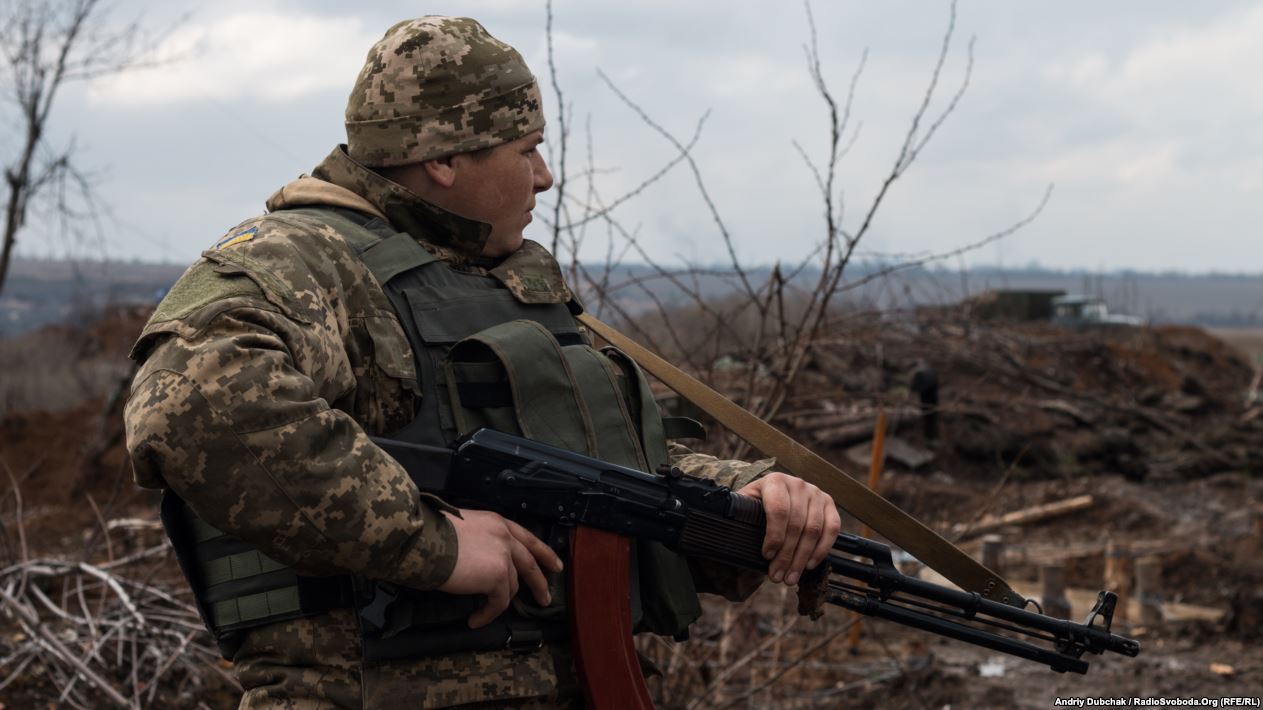 Украинская армия создала предпосылки для взятия Донецка в полукольцо – эксперт