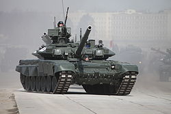 В сети появились новые фотофакты наличия российских танков под Луганском