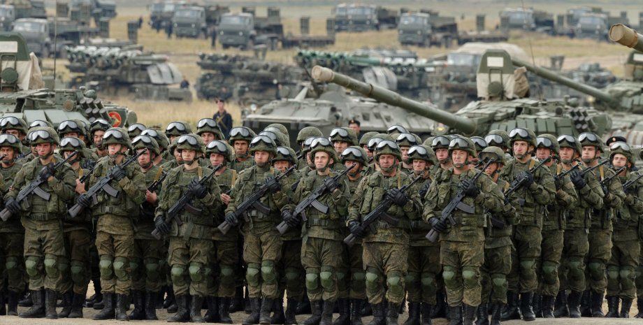 Жители Казахстана рассказали, как относятся к введению российских военных для подавления протестов 