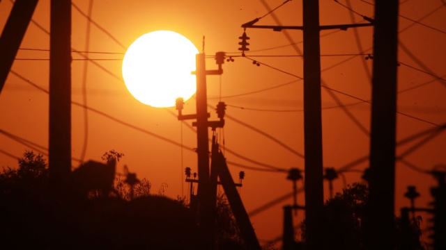 Топлива для электрогенераторов в Крыму осталось на трое суток