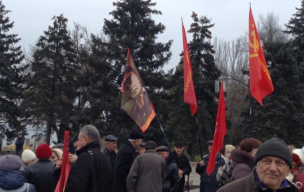 В Шостке митинг коммунистов разгоняли пистолетом