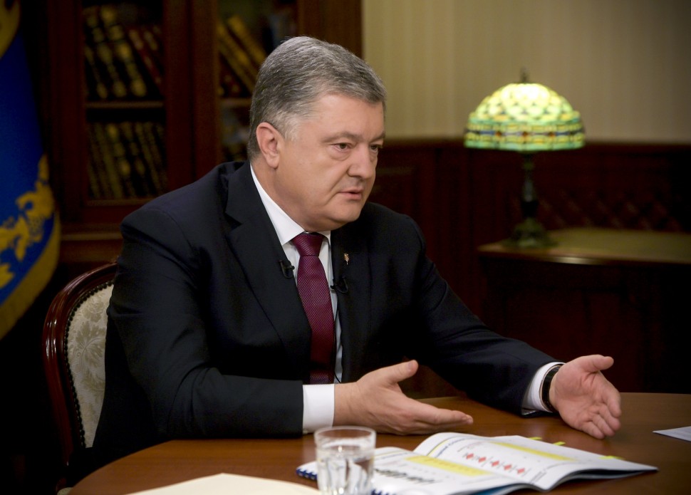 "Духовной оккупации Украины пришел конец - у Порошенко получилось: #ТомосНаш", - Нусс